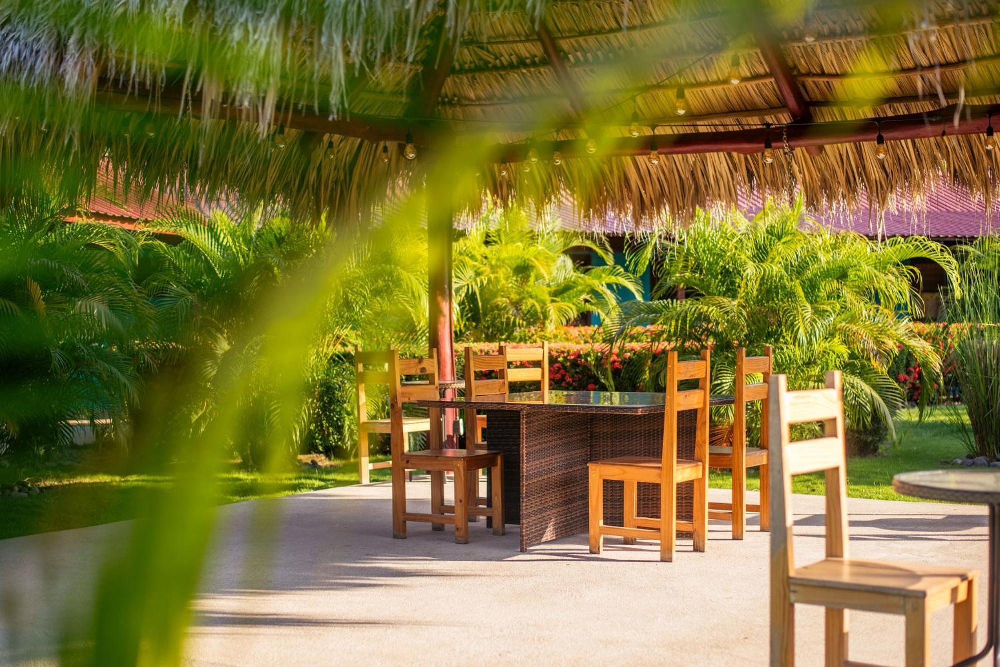 Beach Break Resort Jaco Exterior photo